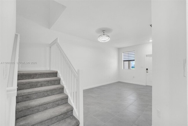 Building Photo - 2425 SE 28th Dr