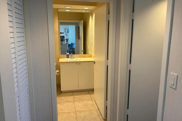 Building Photo - 1551 N Flagler Dr