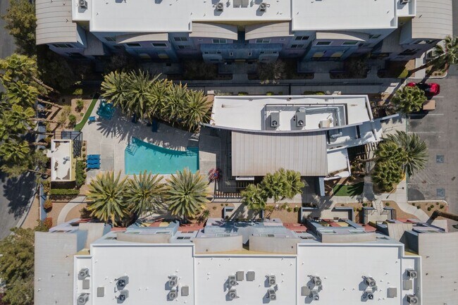 Building Photo - 9050 W Tropicana Ave