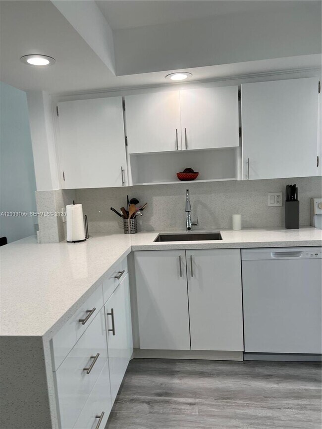 Building Photo - 240 Galen Dr