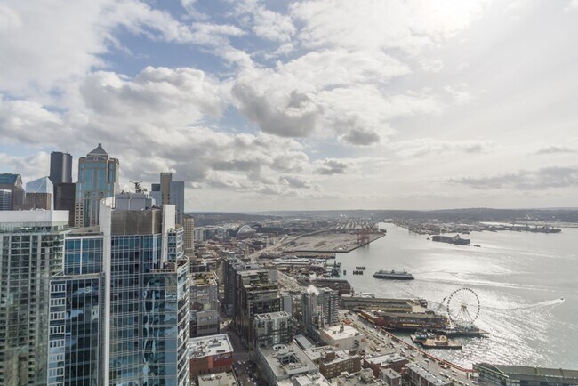 Building Photo - 2bd/1ba Seattle Condo