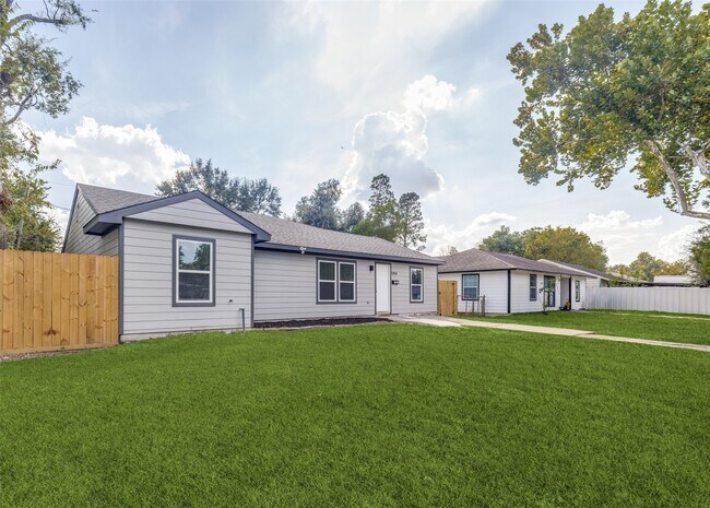 Primary Photo - 5954 Belneath St