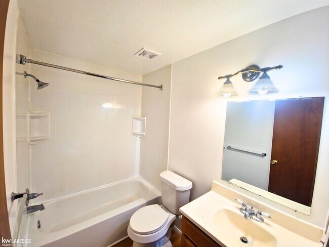 Building Photo - 28838 Pardo St