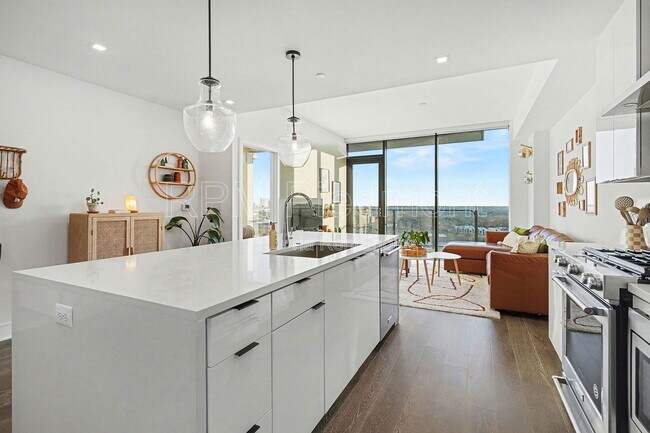 Building Photo - 788 West Marietta St NW