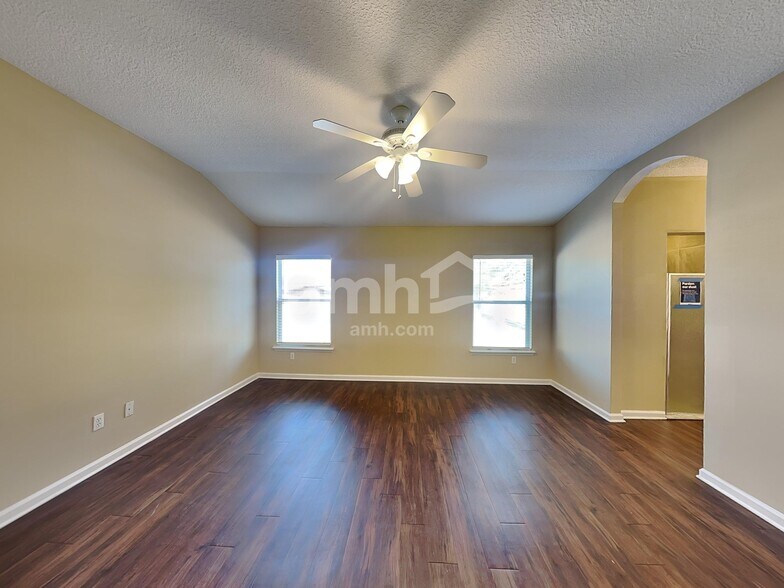 Building Photo - 9215 Hawks Haven Ct