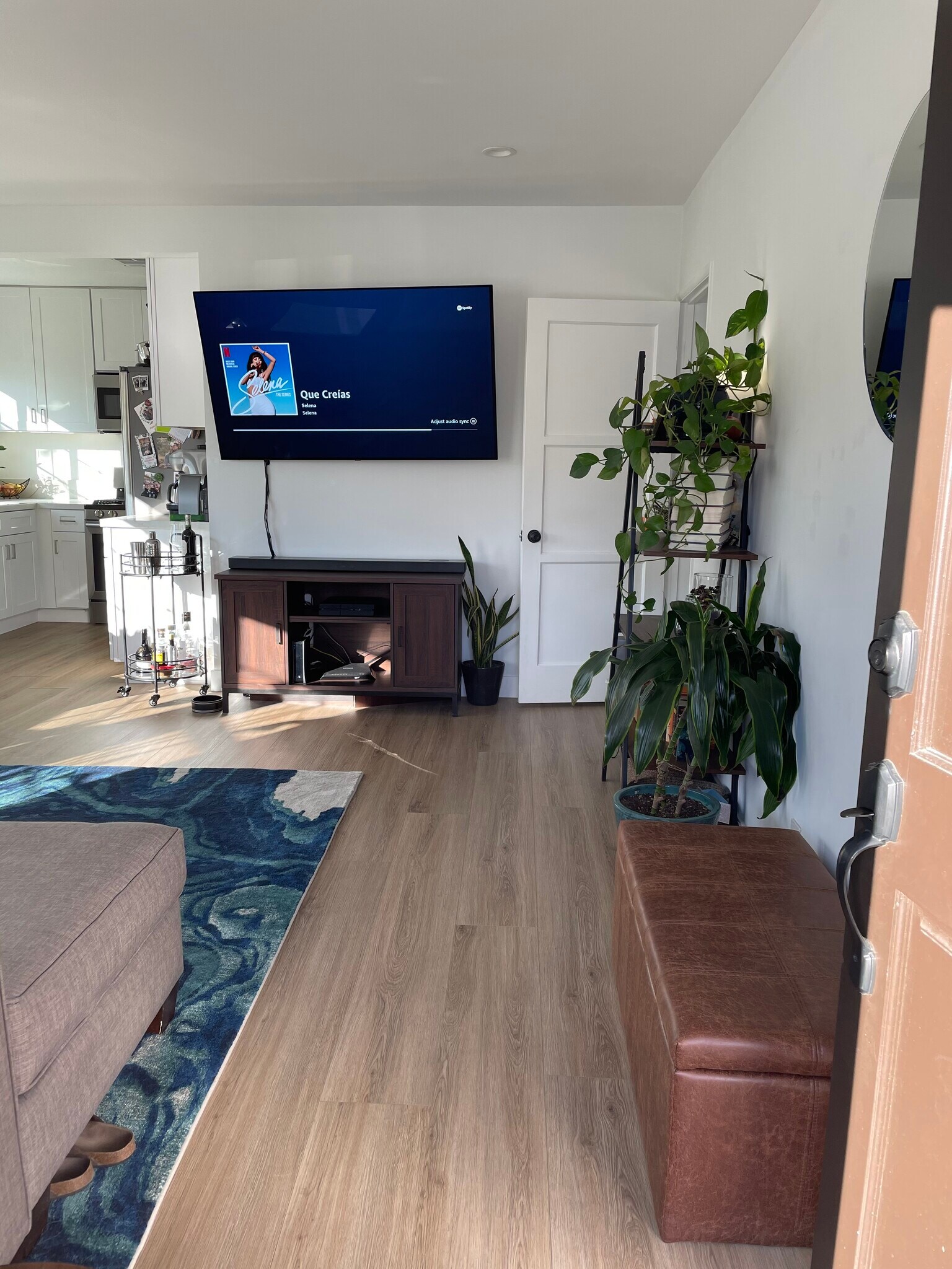 Building Photo - 9042 Carson St