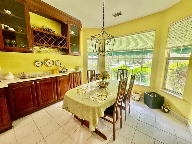 Building Photo - Two Bedroom plus Office Furnished Home in Sun City!
