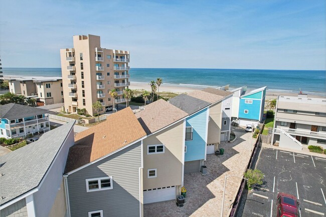 Building Photo - The townhome with ocean views from every room