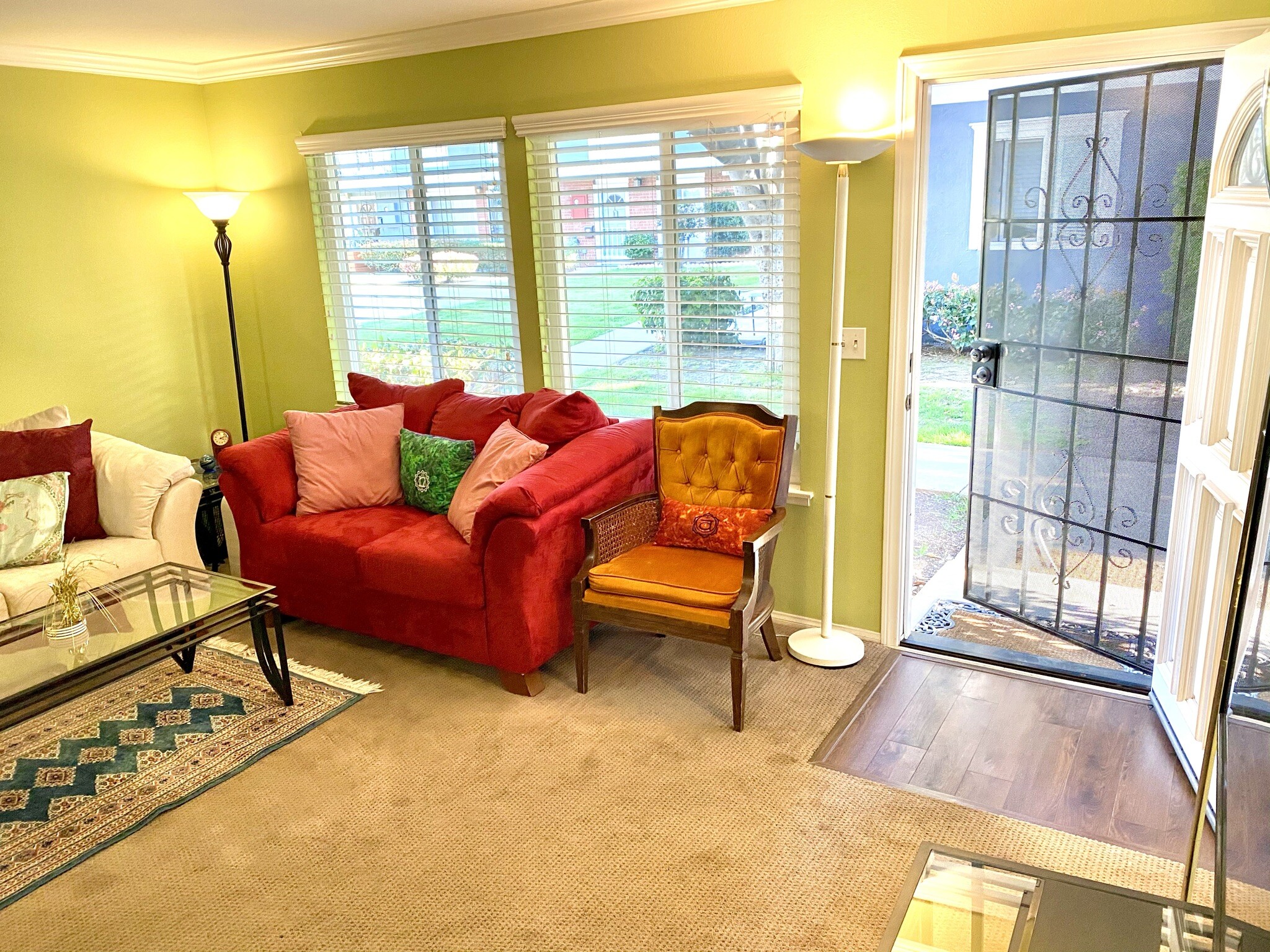 Building Photo - 117 Lexington Ln