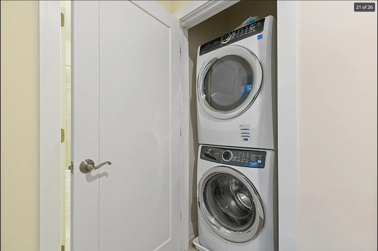 Building Photo - 613 Herndon Pky