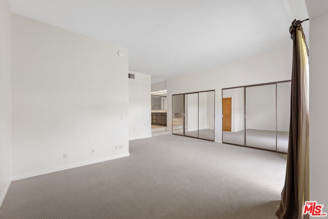 Building Photo - 13044 Mindanao Wy