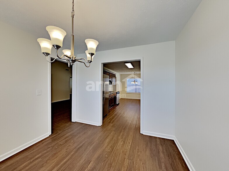 Building Photo - 6027 Nautical St