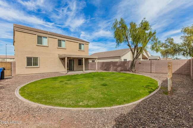 Building Photo - 3335 W La Salle St