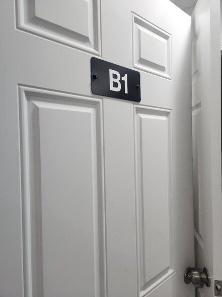 Building Photo - 151 S Main St