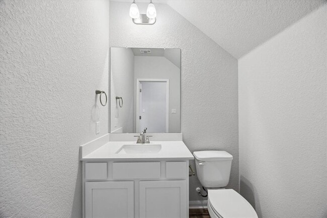 Building Photo - 320 Creek Rd