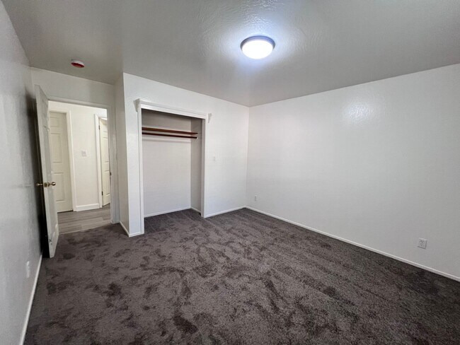 Building Photo - 37565 2nd St