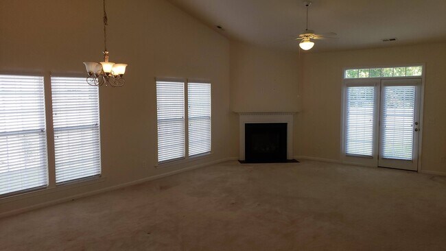 Building Photo - 5971 Hollow Wood Ct