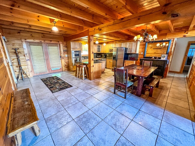 Building Photo - 169 Dream Mountain Rd