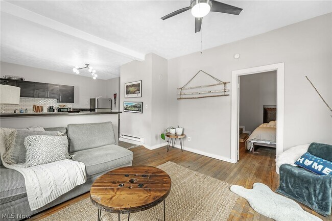 Building Photo - 1009 Kenilworth Ave