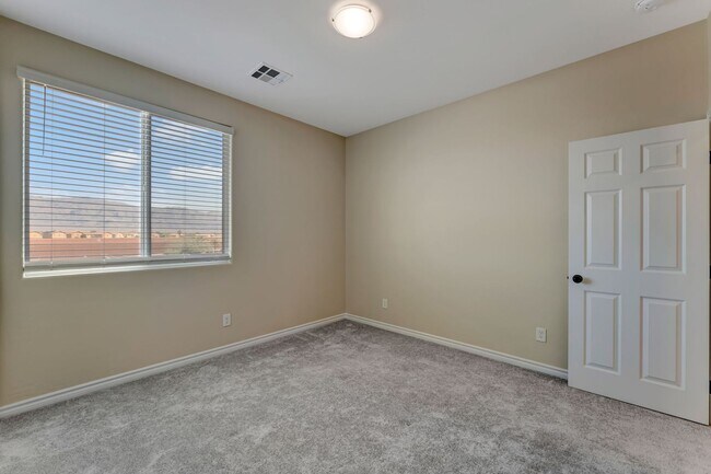 Building Photo - 4136 Midnight Crest Ave