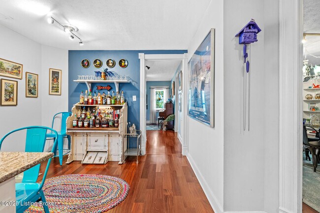 Building Photo - 1742 Frankfort Ave