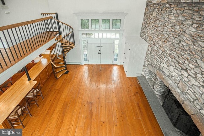 Building Photo - 6054 Honey Hollow Rd