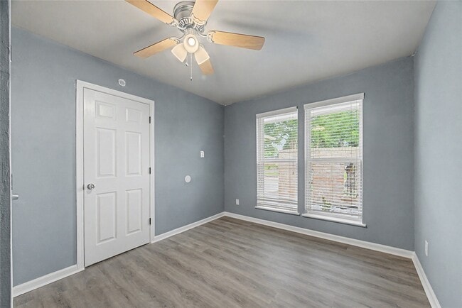 Building Photo - 6343 Maple Hill Dr