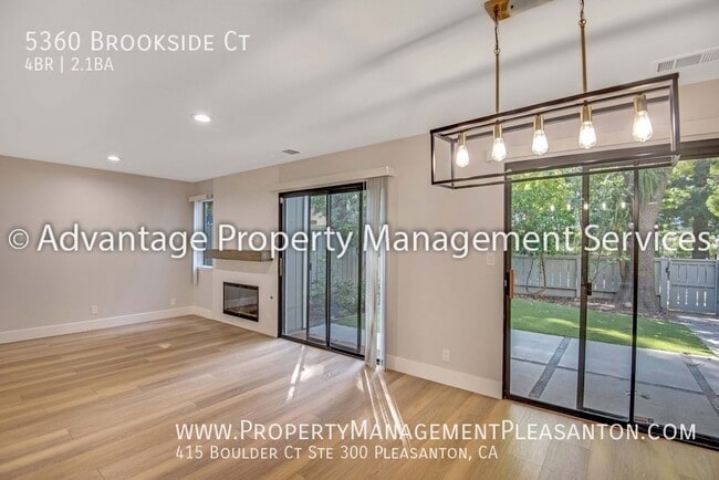 Building Photo - 5360 Brookside Ct