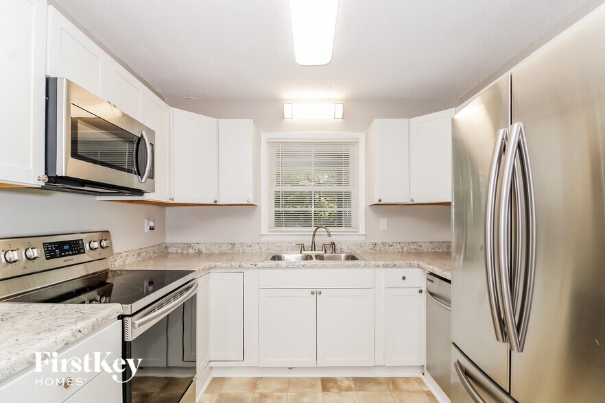 Building Photo - 1724 Waverly St