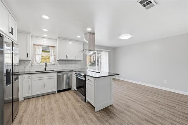 Building Photo - 2209 Normandy Dr