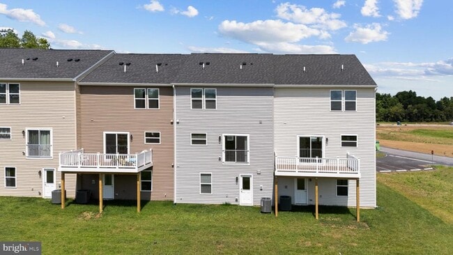 Building Photo - 21 Lyriq Ct