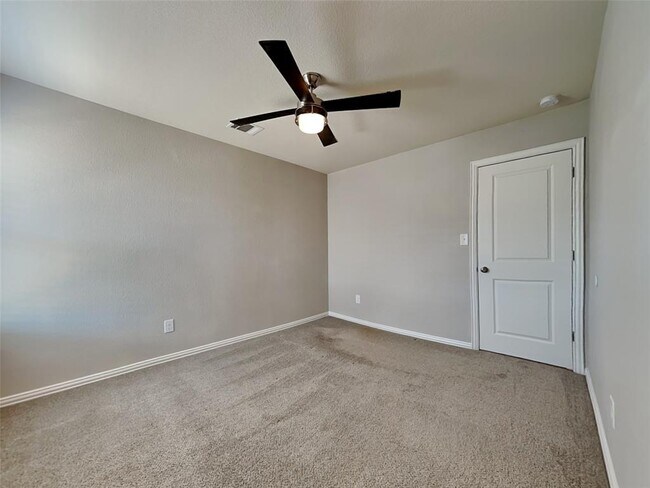 Building Photo - 127 Simon