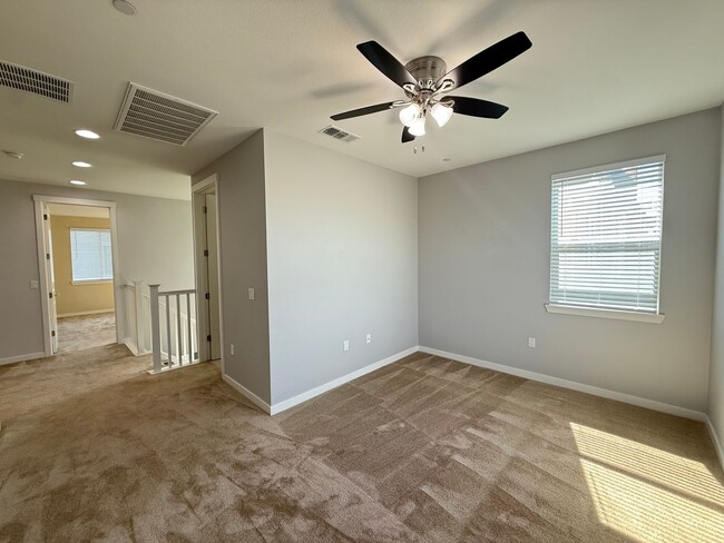 Building Photo - 1261 Damasco Ln