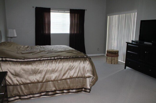 Building Photo - 4050 Bluff Harbor Way
