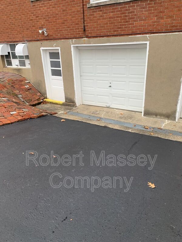 Building Photo - 2904 Abigail Dr