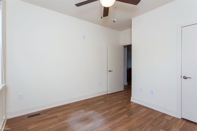 Building Photo - 4 br, 2 bath Triplex - 1903 N 7TH ST Unit A