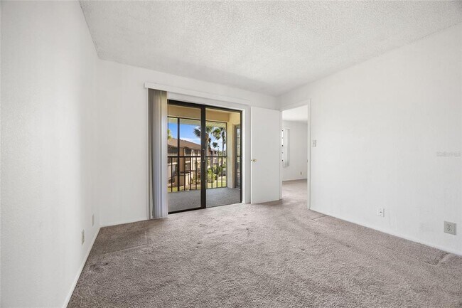 Building Photo - 19505 Quesada Ave