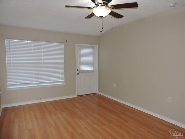 Building Photo - 8110 Heirloom Dr