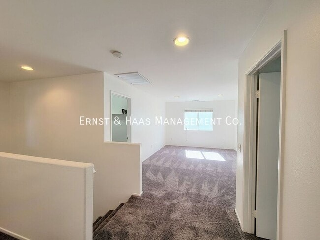 Building Photo - 17528 Yellowwood Way