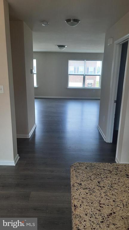 Building Photo - 835 Admiral's Quay Dr