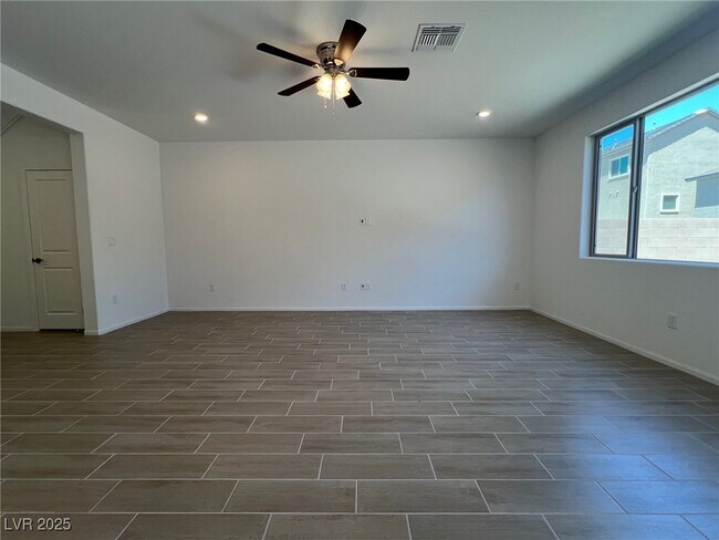 Building Photo - 7470 S Pioneer Way