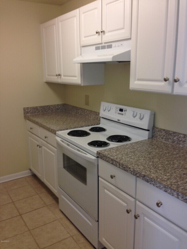 Building Photo - 3585 Sable Palm Ln