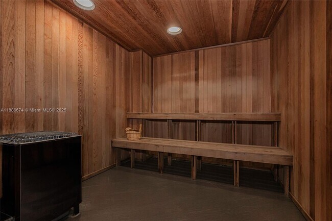 Building Photo - 6103 Aqua Ave