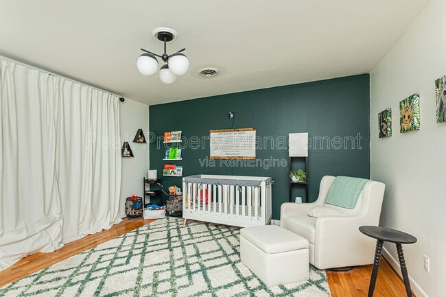 Building Photo - 9133 Robin Ridge Dr