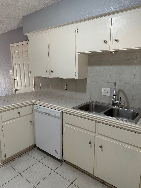 Building Photo - 1614 Plateau Ridge