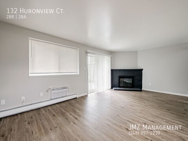 Building Photo - 132 Huronview Ct