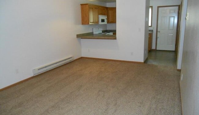 Building Photo - Townhome For Rent