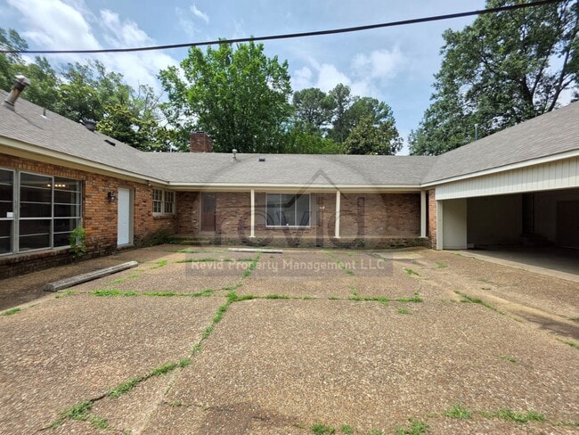 Building Photo - 99 Perkins Extd