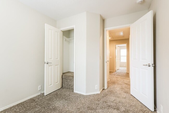 Building Photo - 23611 Twisting Falls Dr