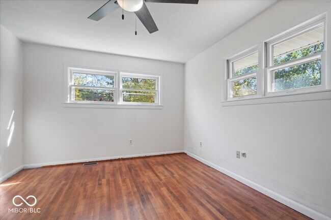 Building Photo - 10293 E County Rd 100 S